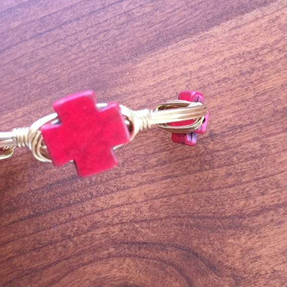 Bourbon & Bowties Red and Gold Bracelet - Picture 2 of 4